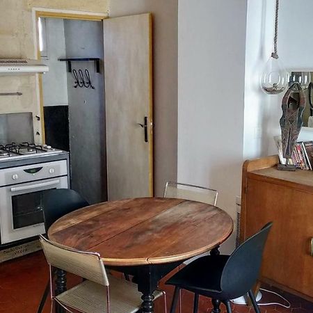 Le Nid Des Arenes Apartment Arles Exterior photo